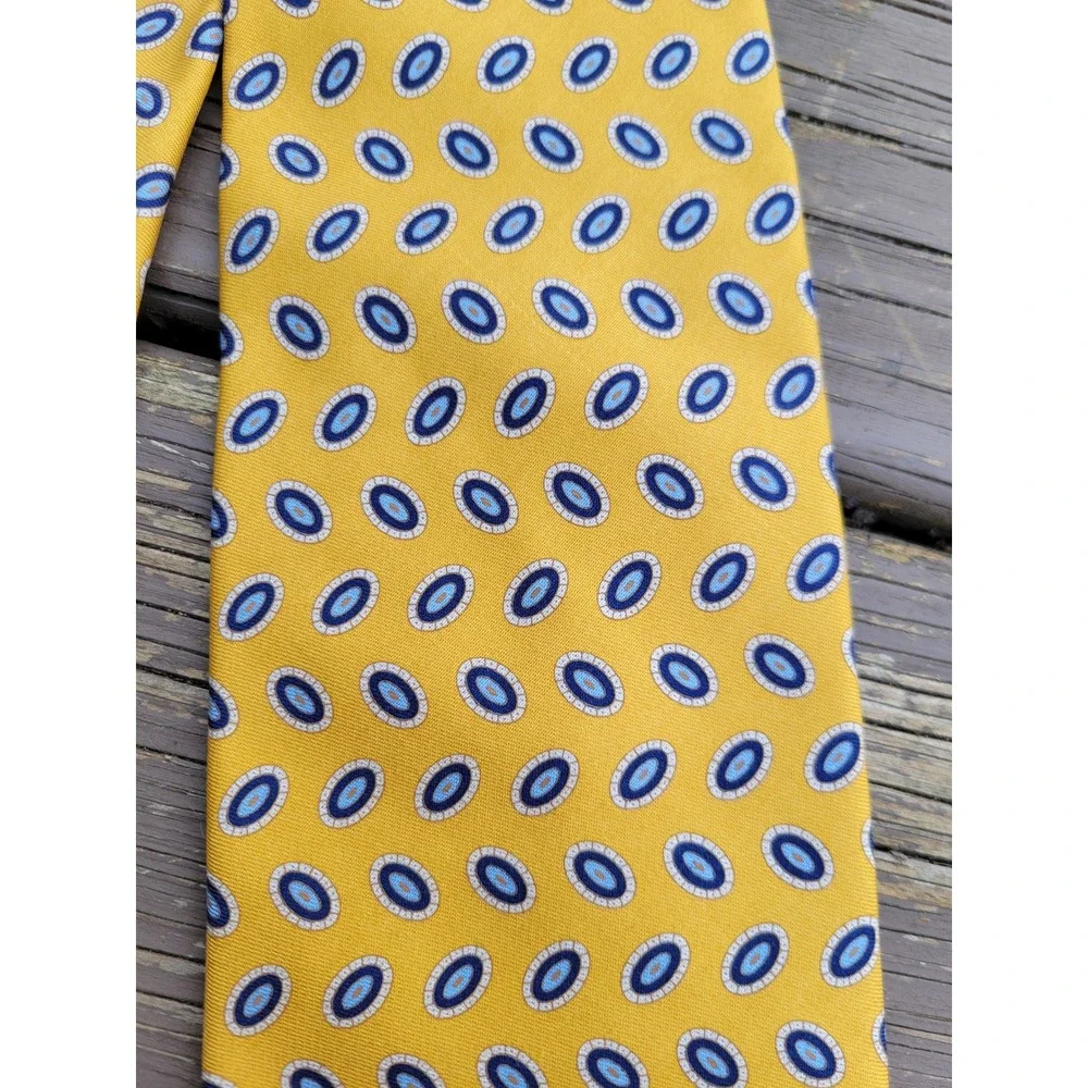 Brooks‎ Brothers Necktie Yellow Blue Geometric Medallion Silk Made in USA OS